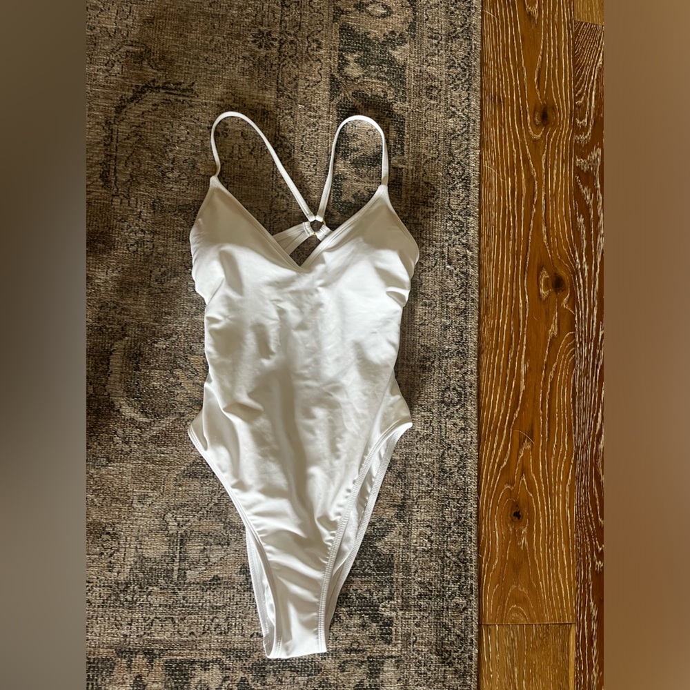 Shade and shore white one piece swimsuit nwot size small - Picture 6 of 8